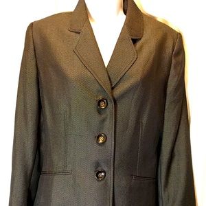 Jones Wear Size 10 Modern Metro Style Gray Suit